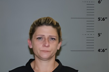 Mugshot of Renee, Rose Simpson