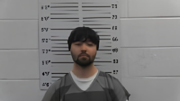 Mugshot of Logan James Suarez