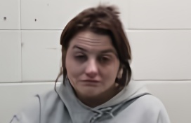 Mugshot of ALYSHIA MARIE PETERSON