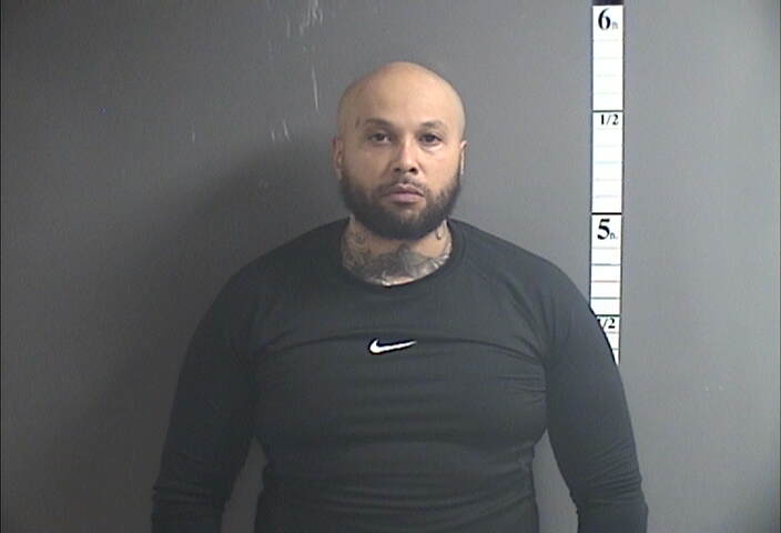 Mugshot of CARLTON R GOLDSBORO