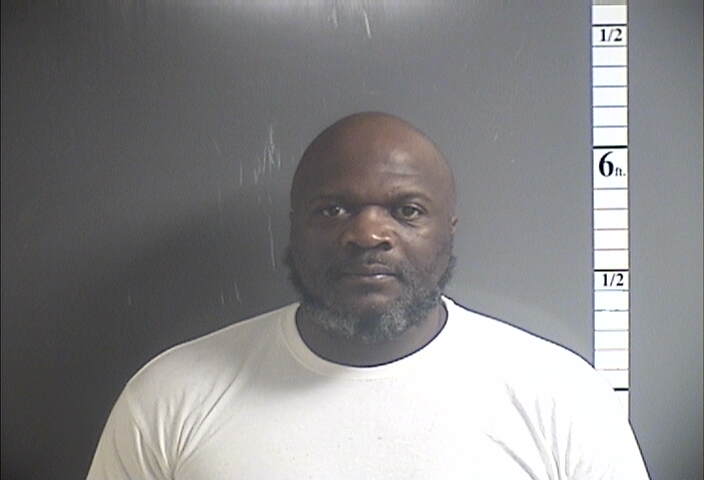 Mugshot of TYRONE T JR GILLIS
