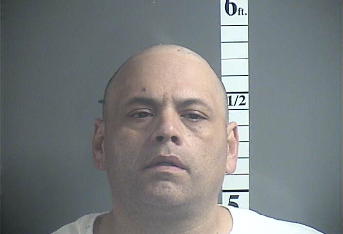 Mugshot of ROBERTO A QUILES