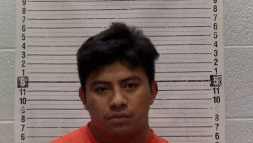 Mugshot of EZEQUIAS RUIZ-DIAZ