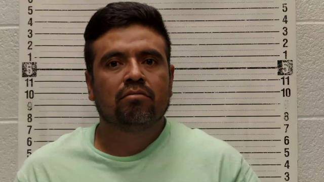 Mugshot of MARTIN FLORES-RAMIREZ