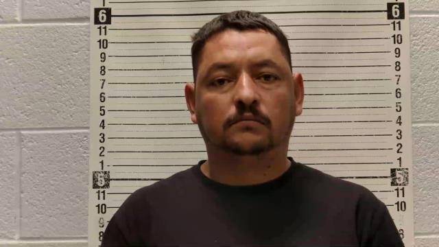 Mugshot of CESAR MARTINEZ-REYES