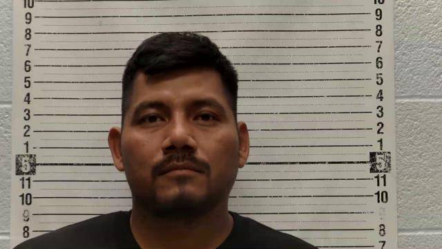 Mugshot of LEONARDO JUAN-GONZALEZ