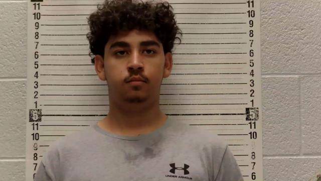 Mugshot of DANIEL ISAIAH FLORES