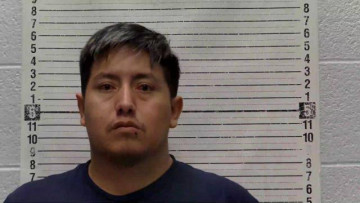 Mugshot of HENRY SAIGUA-CARVAJAL