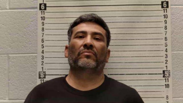 Mugshot of ROSALIO MARTINEZ-HERNANDEZ