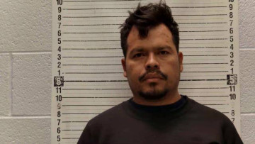 Mugshot of CARLOS FLORES-REYES