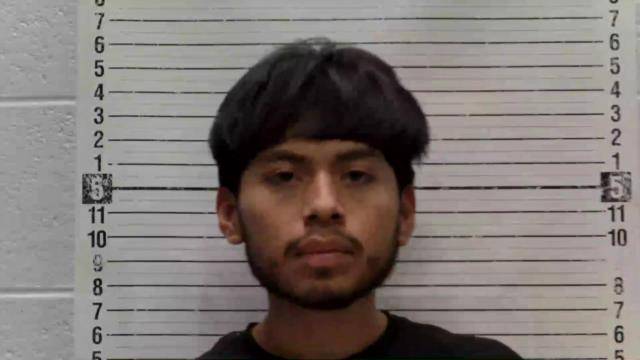 Mugshot of OSWALDO MARTINEZ-ESTRADA
