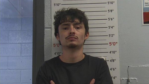 Mugshot of DENNIS SLAZAR