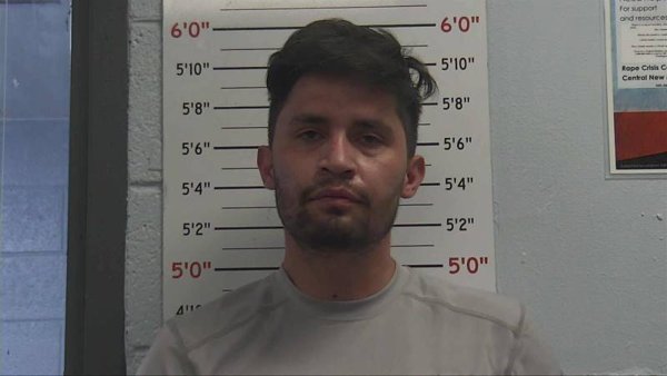 Mugshot of JULIAN LOPEZ