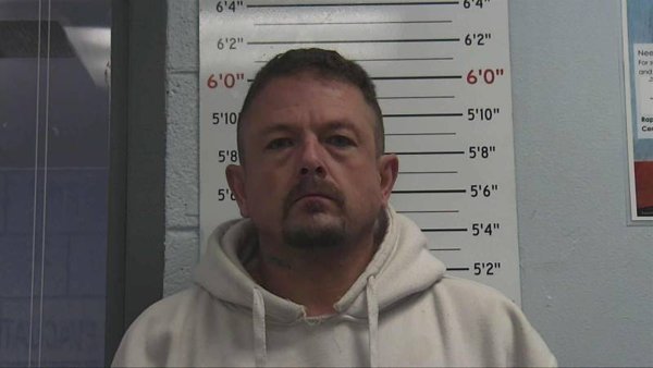 Mugshot of DANNY V VELARDE