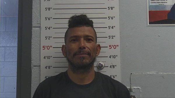 Mugshot of MANUEL GARAY CHAVEZ