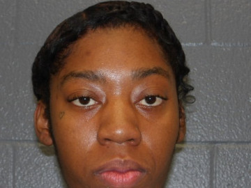 Mugshot of KEVANIE FLEETWOOD