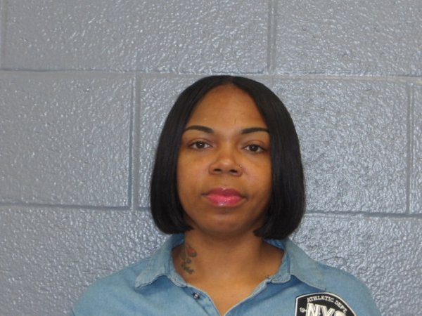 Mugshot of DOMINIQUE CRAYTON