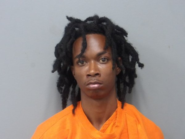 Mugshot of EMANI BAKER