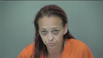 Mugshot of CRYSTAL NICOLE ROBERTS
