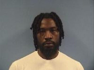 Mugshot of Tevin M Strauder