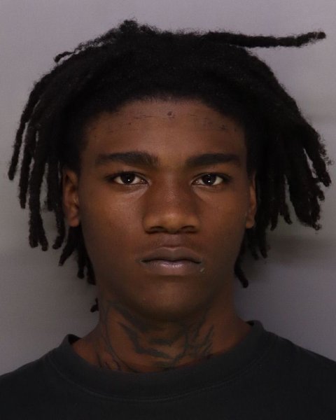 Mugshot of DESTIN HOWARD