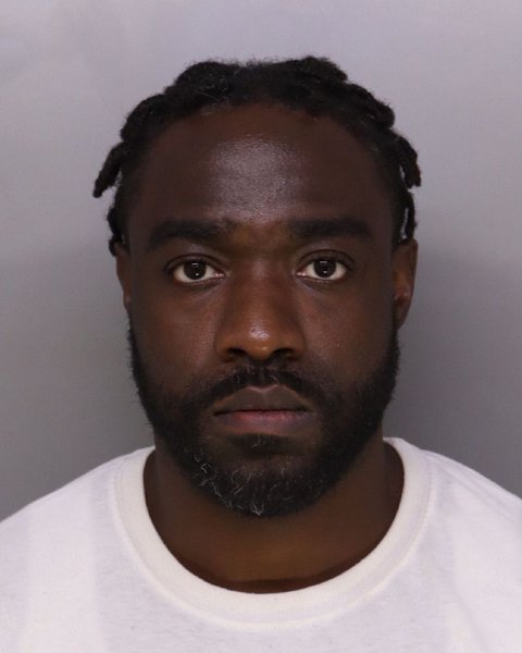 Mugshot of DELRESE ROBERTSON