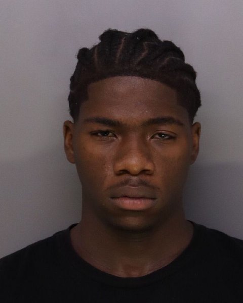 Mugshot of KEANDRE WHITIKER
