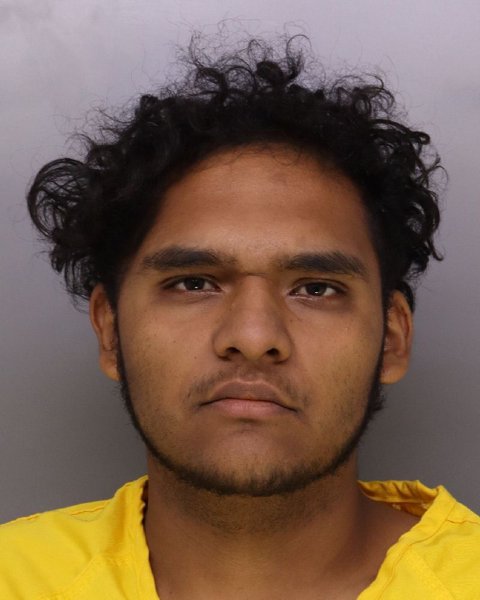 Mugshot of JOVANNI QUINTEROS