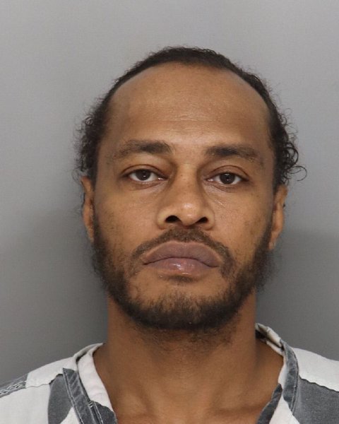 Mugshot of ANTWAUN GILDEN