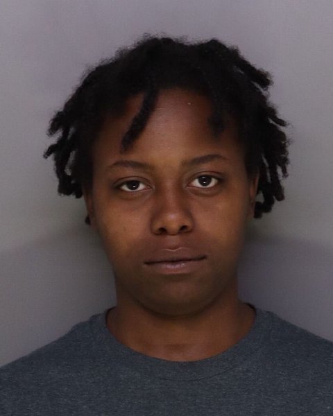 Mugshot of KINIAH WILLIS