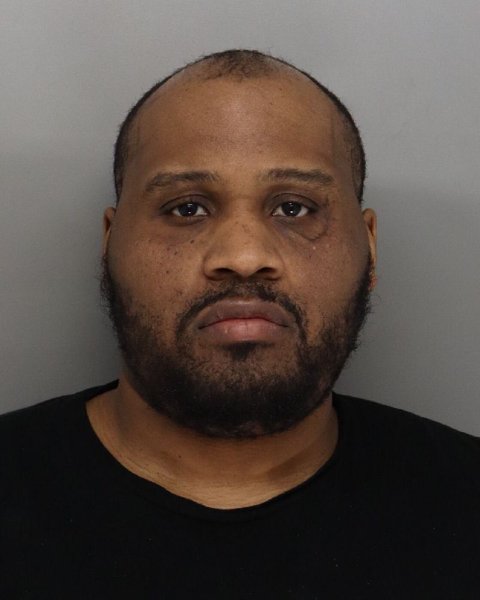 Mugshot of DEANDRE SHANNON