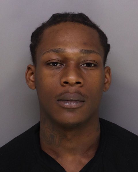 Mugshot of AQUIWE DOUGLAS