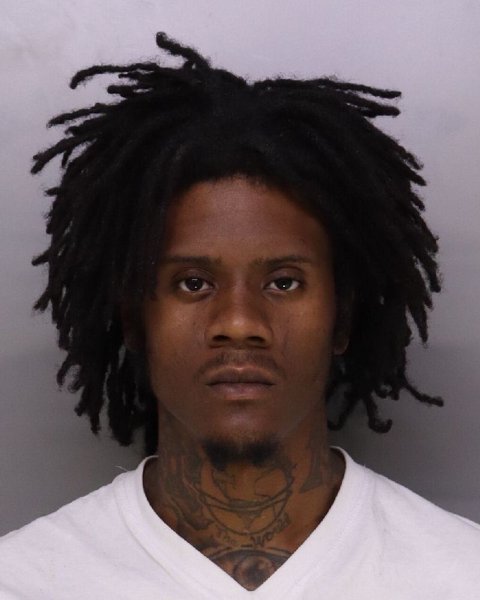 Mugshot of SHAWNDALE LOWE