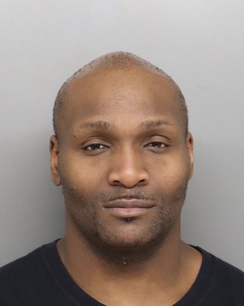 Mugshot of DASHAWN HOWARD