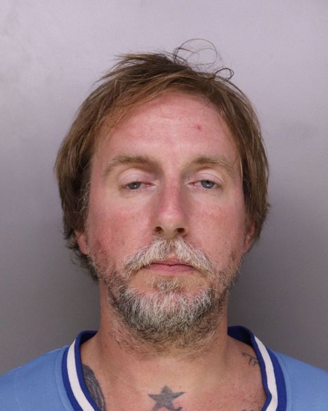 Mugshot of CHRISTOPHER ELLIOTT