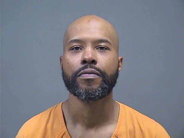 Mugshot of DARYLL HALL