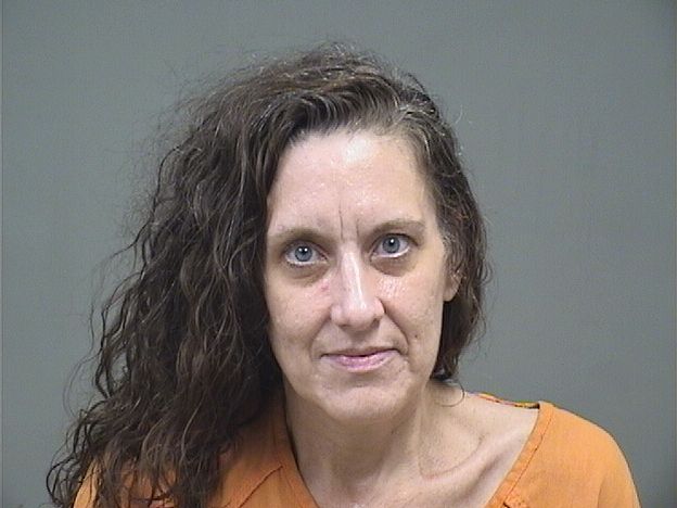 Mugshot of LYNN COMO