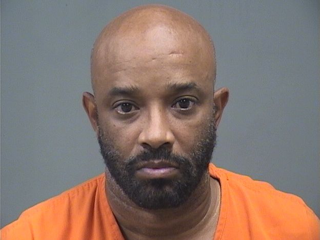 Mugshot of ROBERT HARVEY