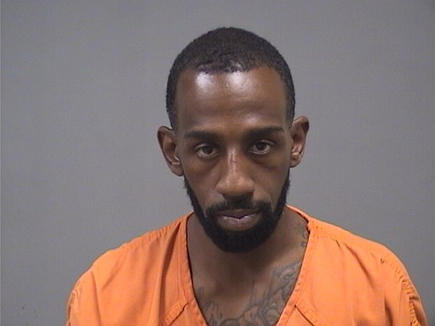 Mugshot of DOMINIQUE LUCKY