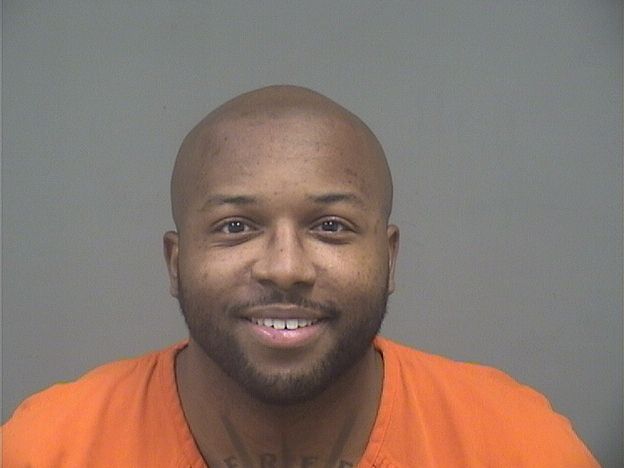 Mugshot of DAVELLE HEATH
