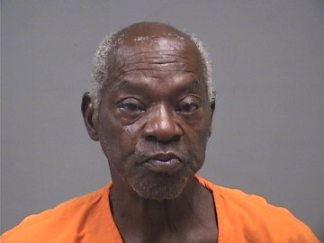 Mugshot of BENJAMIN REYNOLDS