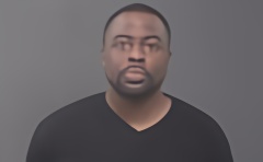 Mugshot of MICHAEL DEANDRE WHITE