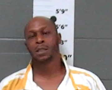 Mugshot of MARIO DEPRIES HUGHES