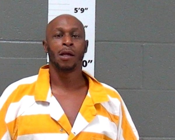 Mugshot of MARIO DEPRIES HUGHES