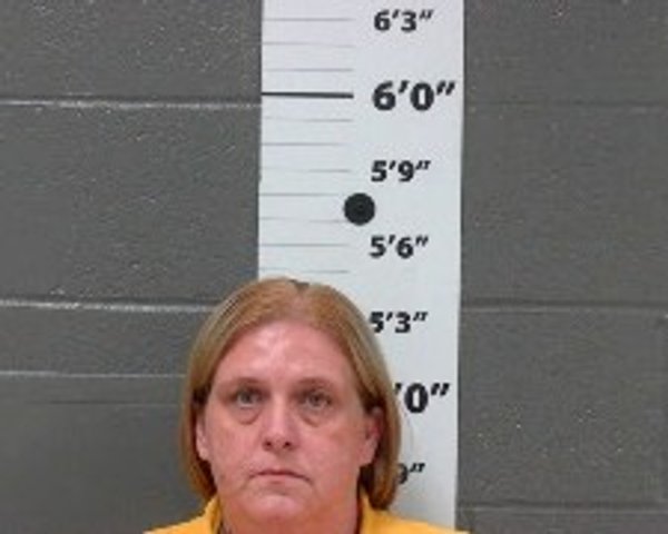 Mugshot of MINDY MARIE HENNES