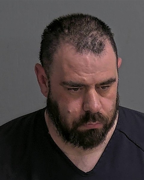 Mugshot of RYAN T STINE