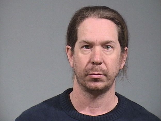 Mugshot of MICHAEL LEON LEWIS