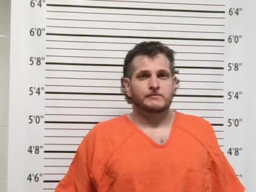 Mugshot of DEREK COLE MOSS