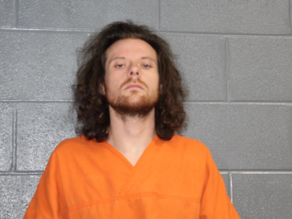 Mugshot of BRAXTON KADE HOLINSWORTH