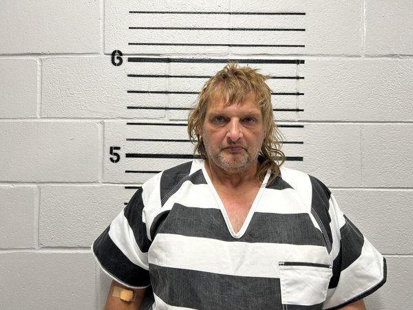Mugshot of BENJAMIN CHARLES LINDQUIST